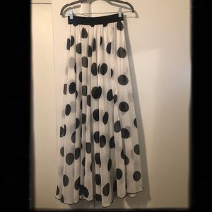 White and black polka dot maxi skirt